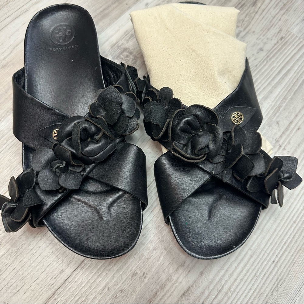 TORY BURCH BLACK LEATHER BOW RUFFLE SANDALS